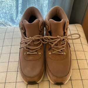 Tom’s leather boots size 10 fits like size 9.5